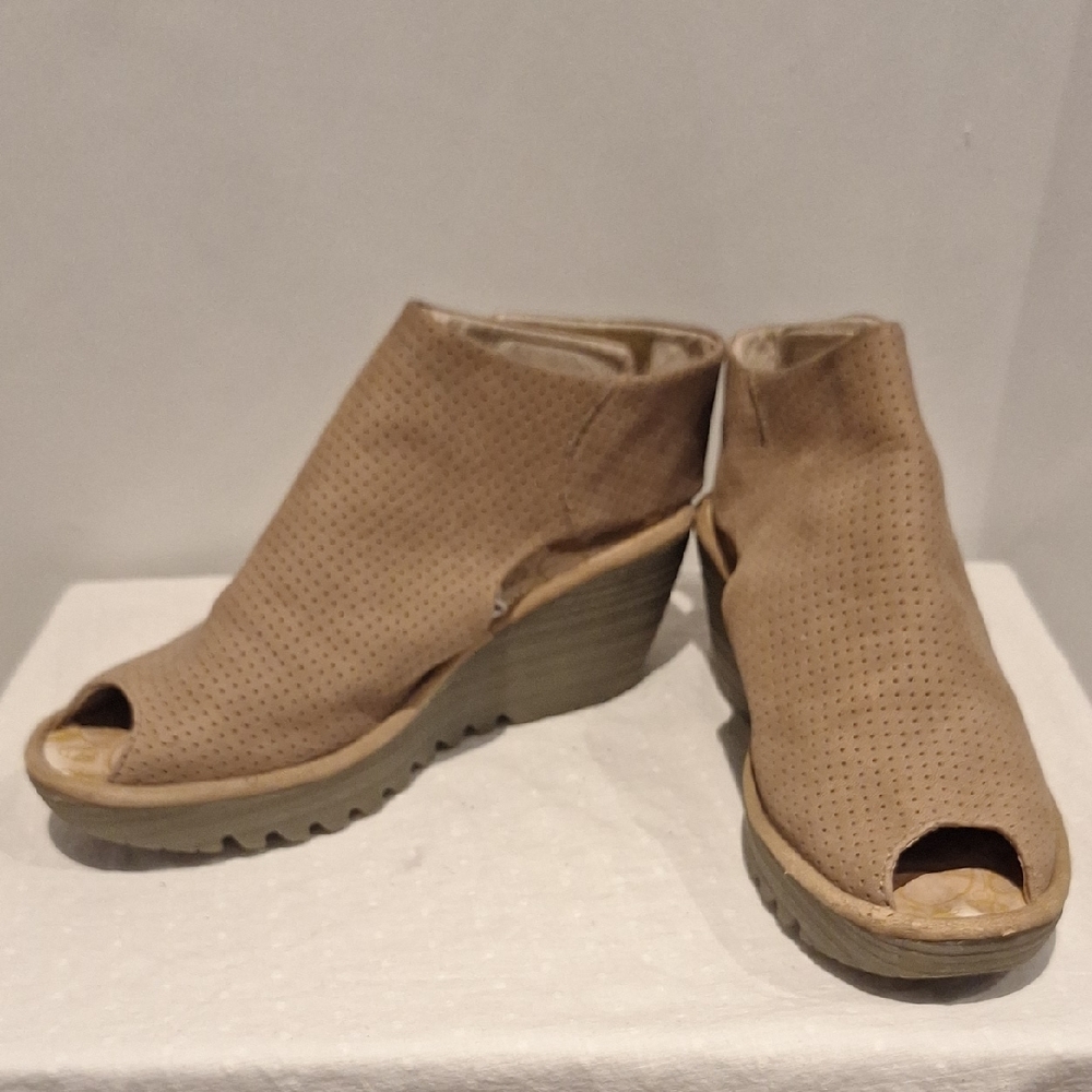 Fly London Women's Yone Tan Peep-Toe Wedge Shoes EU 40/ US 9-9.5